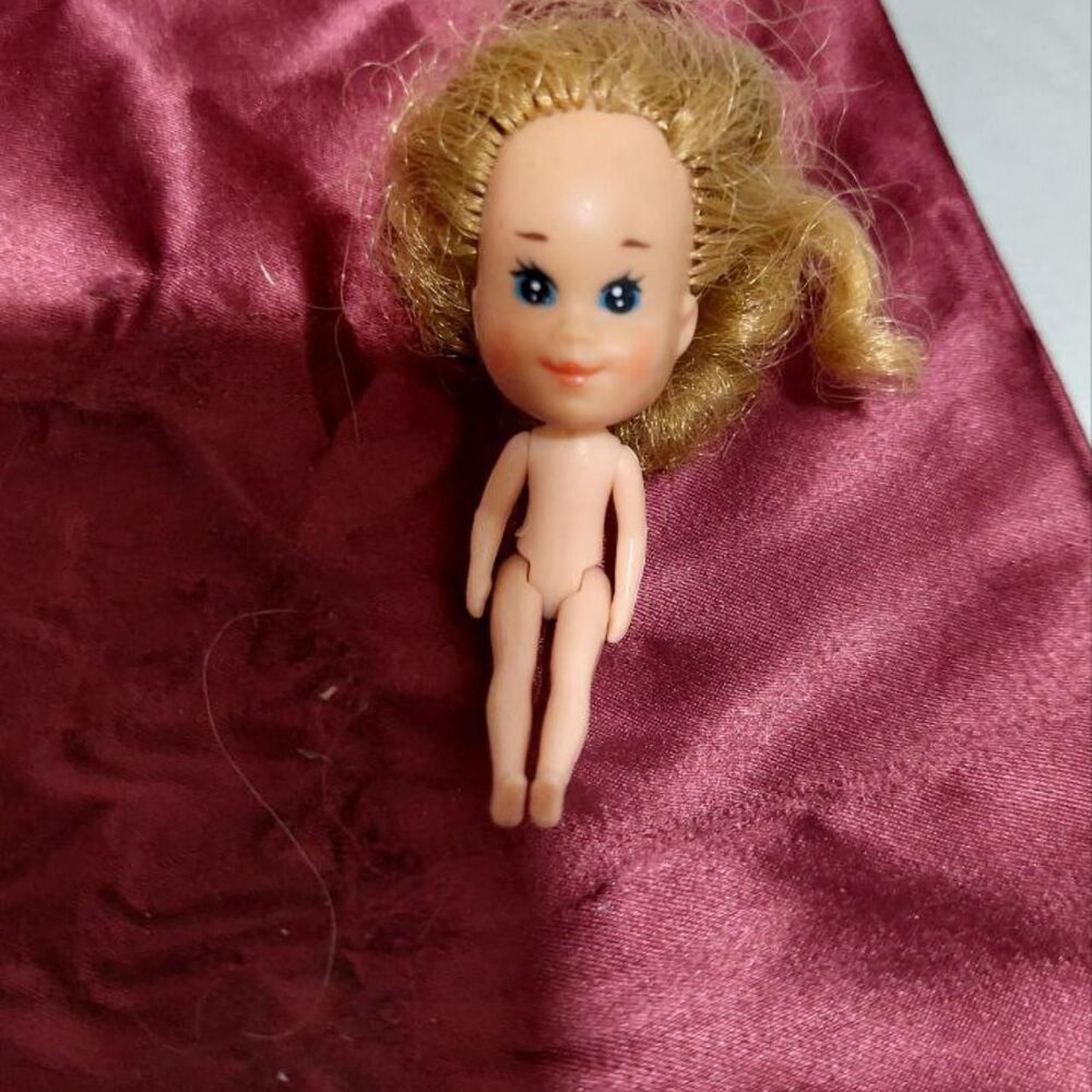 Source-unknown Tan and Cream Dolls-accessories